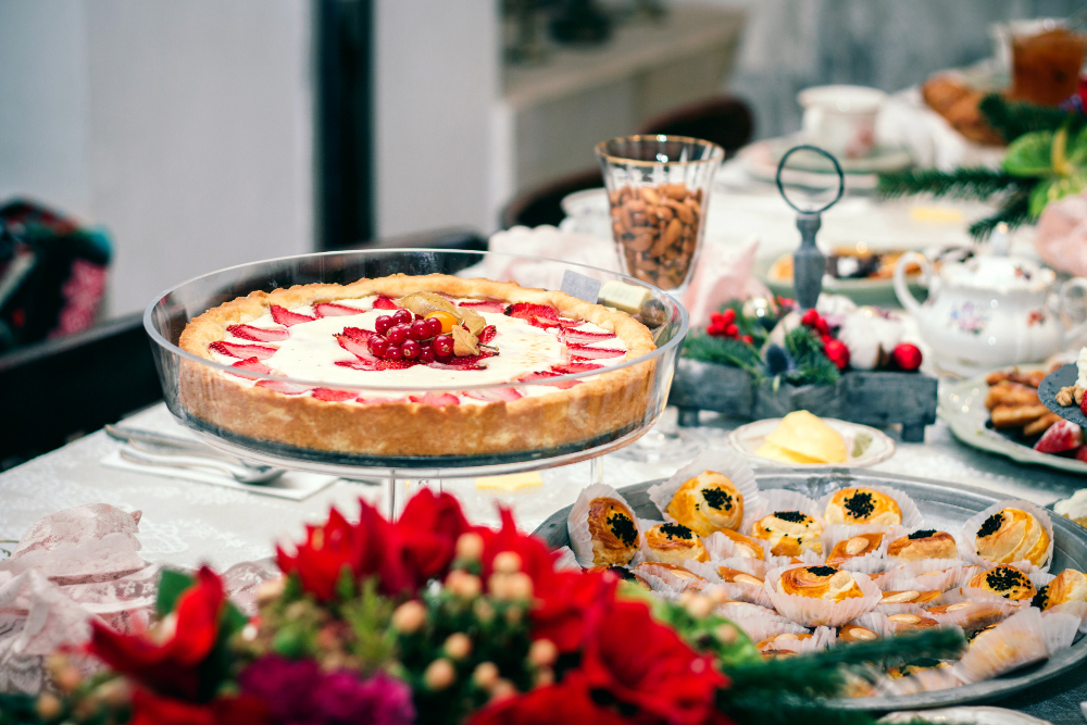 Mumbai Birthday Bites: Delicious Dinner Menus for Your Small Gathering!